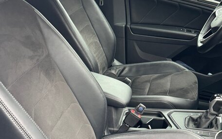 Volkswagen Tiguan II, 2021 год, 3 100 000 рублей, 5 фотография