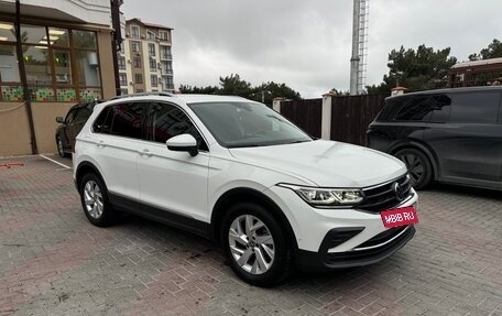 Volkswagen Tiguan II, 2021 год, 3 100 000 рублей, 2 фотография