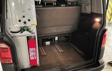 Volkswagen Multivan T5, 2009 год, 2 950 000 рублей, 11 фотография