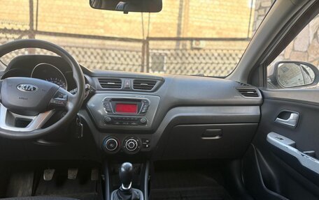 KIA Rio III рестайлинг, 2013 год, 695 000 рублей, 9 фотография