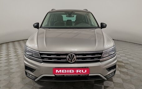 Volkswagen Tiguan II, 2019 год, 2 899 000 рублей, 2 фотография