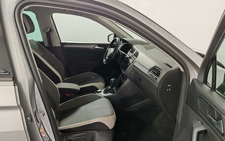 Volkswagen Tiguan II, 2019 год, 2 899 000 рублей, 21 фотография
