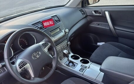 Toyota Highlander III, 2013 год, 4 350 000 рублей, 7 фотография