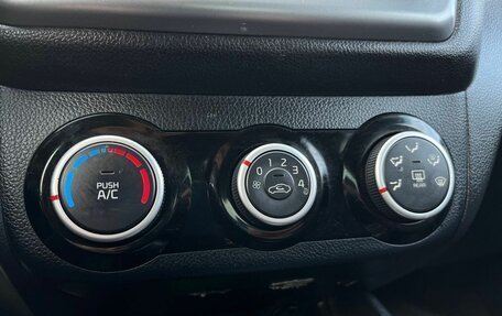 KIA Rio III рестайлинг, 2015 год, 880 000 рублей, 15 фотография