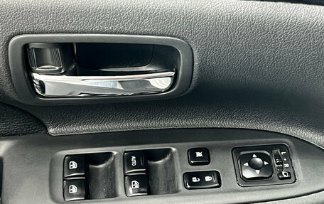 Mitsubishi Outlander III рестайлинг 3, 2017 год, 2 200 000 рублей, 7 фотография