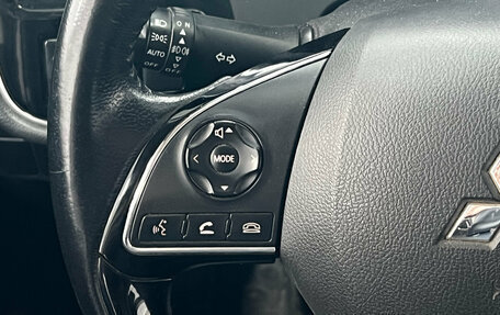 Mitsubishi Outlander III рестайлинг 3, 2017 год, 2 200 000 рублей, 13 фотография