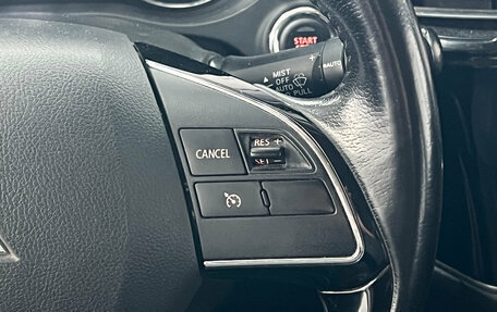 Mitsubishi Outlander III рестайлинг 3, 2017 год, 2 200 000 рублей, 14 фотография