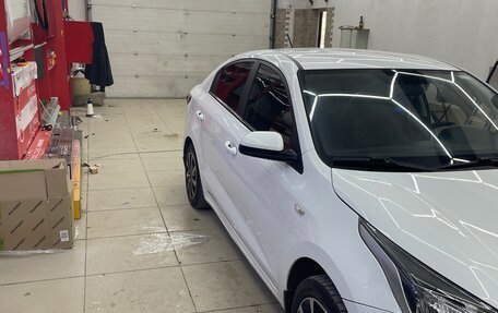 KIA Rio IV, 2017 год, 930 000 рублей, 3 фотография