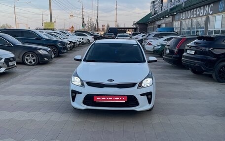 KIA Rio IV, 2017 год, 930 000 рублей, 2 фотография