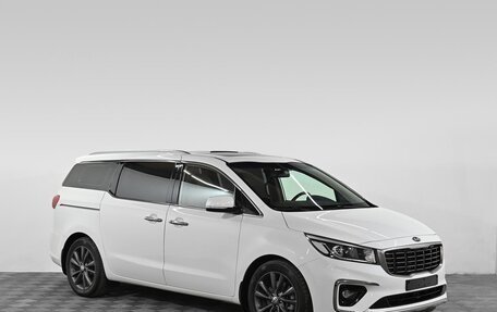 KIA Carnival III, 2018 год, 2 249 000 рублей, 2 фотография