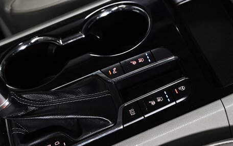 KIA Carnival III, 2018 год, 2 249 000 рублей, 12 фотография