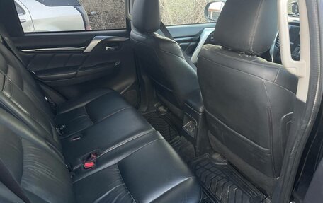 Mitsubishi Pajero Sport III рестайлинг, 2019 год, 3 300 000 рублей, 8 фотография