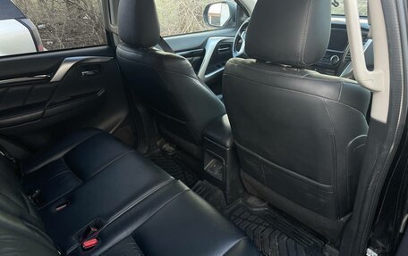 Mitsubishi Pajero Sport III рестайлинг, 2019 год, 3 300 000 рублей, 9 фотография