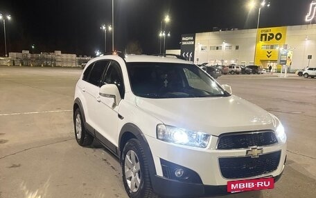 Chevrolet Captiva I, 2013 год, 1 425 000 рублей, 2 фотография