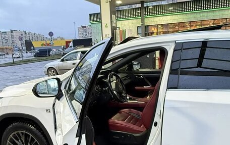 Lexus RX IV рестайлинг, 2020 год, 6 600 000 рублей, 16 фотография