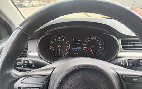 KIA Rio IV, 2018 год, 1 400 000 рублей, 12 фотография