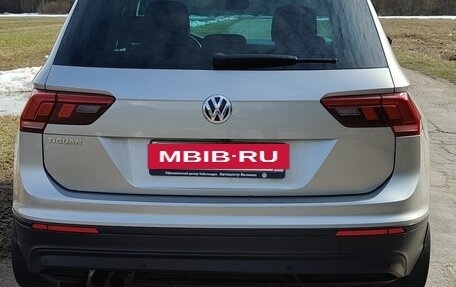 Volkswagen Tiguan II, 2019 год, 2 200 000 рублей, 4 фотография