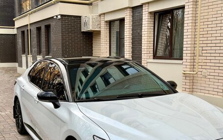 Toyota Camry, 2021 год, 3 450 000 рублей, 3 фотография