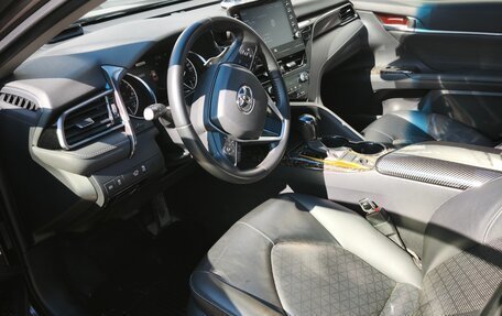 Toyota Camry, 2019 год, 2 950 000 рублей, 6 фотография