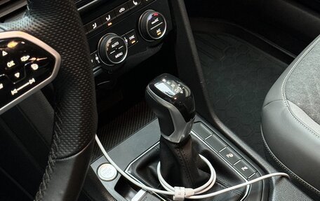 Volkswagen Taos, 2022 год, 4 200 000 рублей, 8 фотография