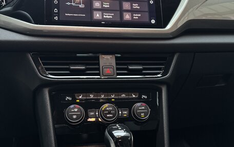 Volkswagen Taos, 2022 год, 4 200 000 рублей, 9 фотография