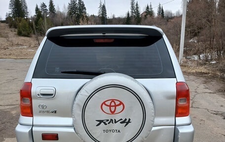 Toyota RAV4, 2002 год, 700 000 рублей, 3 фотография