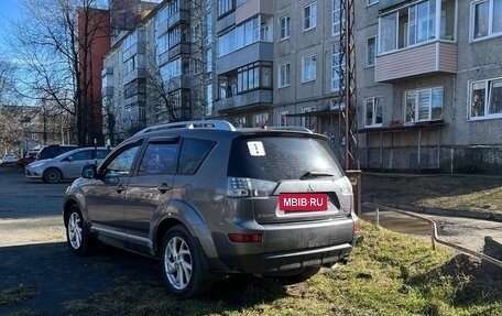 Mitsubishi Outlander III рестайлинг 3, 2007 год, 780 000 рублей, 5 фотография