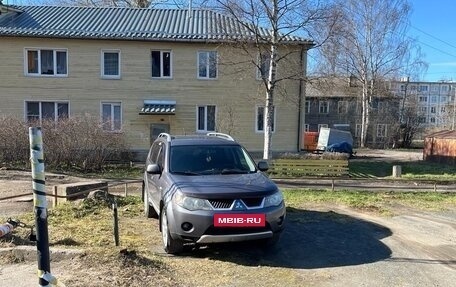 Mitsubishi Outlander III рестайлинг 3, 2007 год, 780 000 рублей, 4 фотография