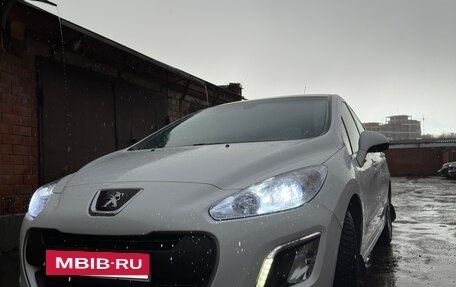 Peugeot 308 II, 2011 год, 850 000 рублей, 2 фотография