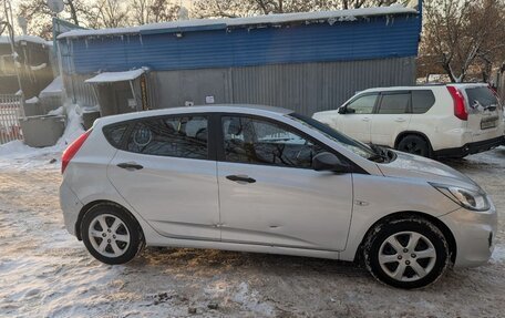 Hyundai Solaris II рестайлинг, 2012 год, 680 000 рублей, 2 фотография