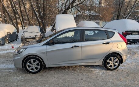 Hyundai Solaris II рестайлинг, 2012 год, 680 000 рублей, 4 фотография