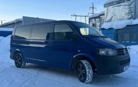 Volkswagen Transporter T5 рестайлинг, 2013 год, 1 000 000 рублей, 3 фотография