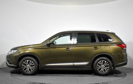 Mitsubishi Outlander III рестайлинг 3, 2021 год, 2 290 000 рублей, 8 фотография