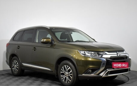 Mitsubishi Outlander III рестайлинг 3, 2021 год, 2 290 000 рублей, 3 фотография