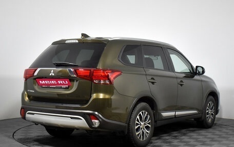 Mitsubishi Outlander III рестайлинг 3, 2021 год, 2 290 000 рублей, 5 фотография