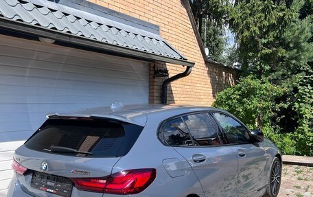 BMW 1 серия, 2021 год, 4 900 000 рублей, 2 фотография