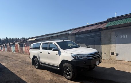 Toyota Hilux VIII, 2015 год, 3 150 000 рублей, 10 фотография