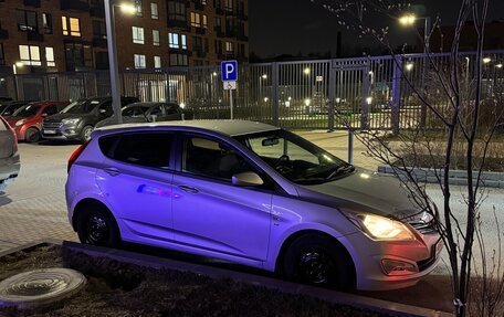 Hyundai Solaris II рестайлинг, 2014 год, 925 000 рублей, 3 фотография