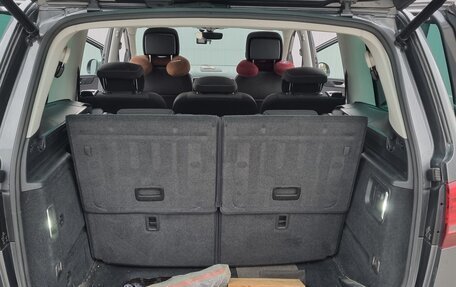 Volkswagen Sharan II, 2017 год, 2 150 000 рублей, 22 фотография