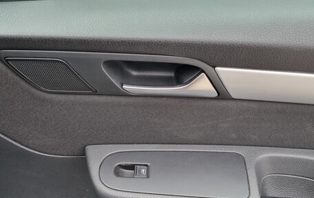 Volkswagen Sharan II, 2017 год, 2 150 000 рублей, 16 фотография