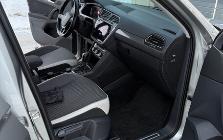 Volkswagen Tiguan II, 2019 год, 2 350 000 рублей, 14 фотография