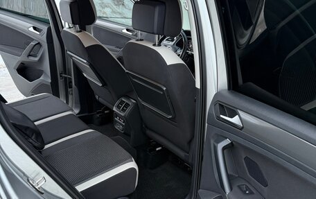 Volkswagen Tiguan II, 2019 год, 2 350 000 рублей, 17 фотография