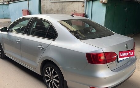 Volkswagen Jetta VI, 2011 год, 1 250 000 рублей, 8 фотография