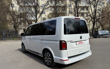 Volkswagen Multivan T6 рестайлинг, 2016 год, 3 599 999 рублей, 7 фотография