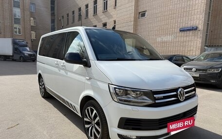 Volkswagen Multivan T6 рестайлинг, 2016 год, 3 599 999 рублей, 3 фотография