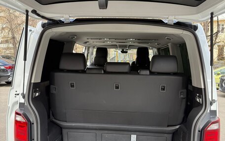 Volkswagen Multivan T6 рестайлинг, 2016 год, 3 599 999 рублей, 18 фотография