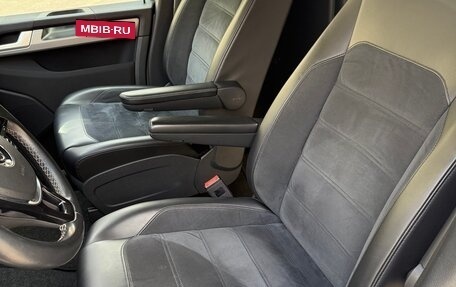 Volkswagen Multivan T6 рестайлинг, 2016 год, 3 599 999 рублей, 12 фотография