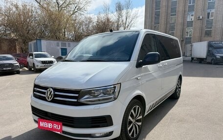 Volkswagen Multivan T6 рестайлинг, 2016 год, 3 599 999 рублей, 2 фотография