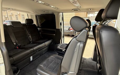 Volkswagen Multivan T6 рестайлинг, 2016 год, 3 599 999 рублей, 19 фотография