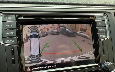 Volkswagen Multivan T6 рестайлинг, 2016 год, 3 599 999 рублей, 25 фотография